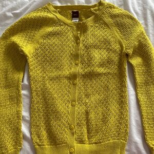 Tea brand Yellow sweater girl size 6/7